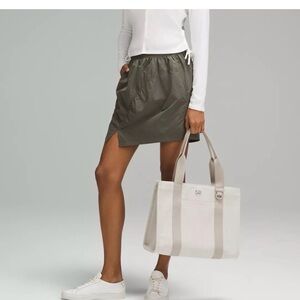 Lululemon 10L two tone canvas tote bag